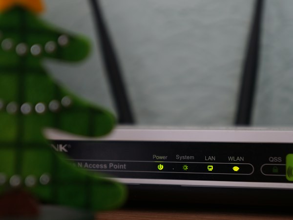 AX3000双频千兆智能家用路由器